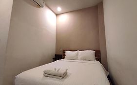 Hotel O Subur